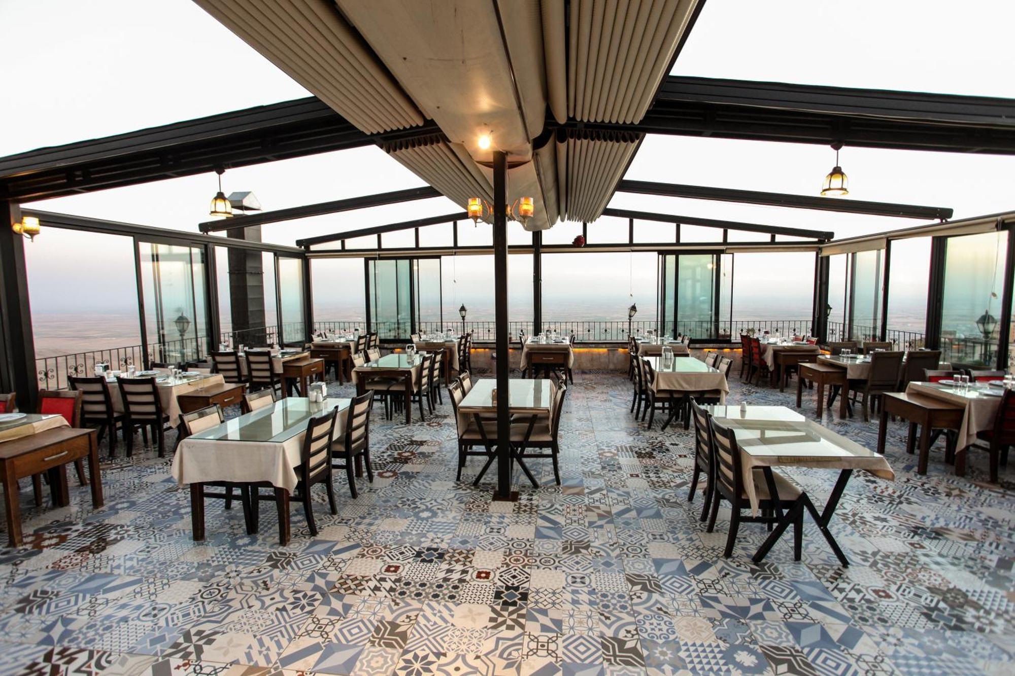 Tuğhan Hotel Mardin Bagian luar foto