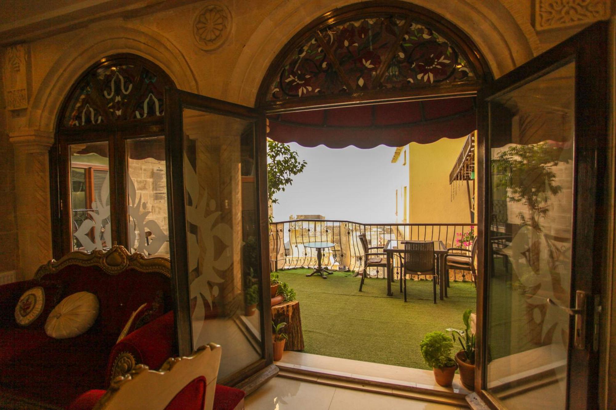 Tuğhan Hotel Mardin Bagian luar foto