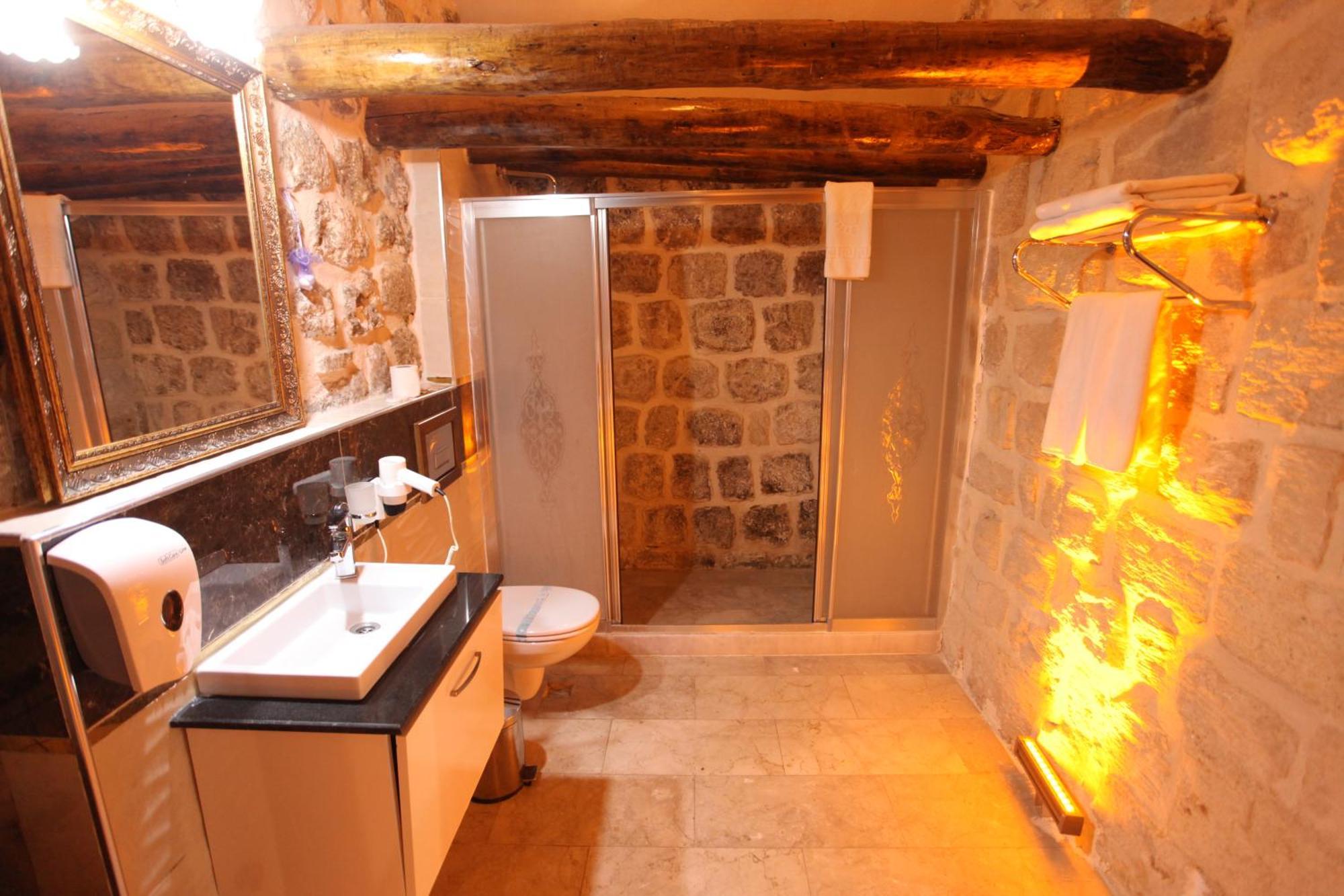 Tuğhan Hotel Mardin Bagian luar foto